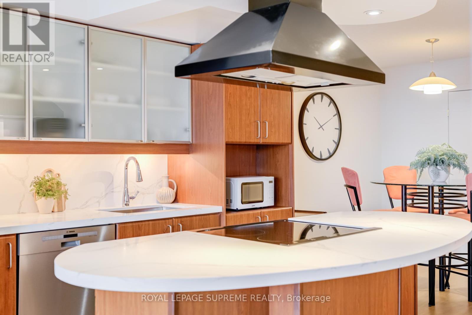 512 - 550 Queens Quay W, Toronto, Ontario  M5V 3M8 - Photo 13 - C12800370