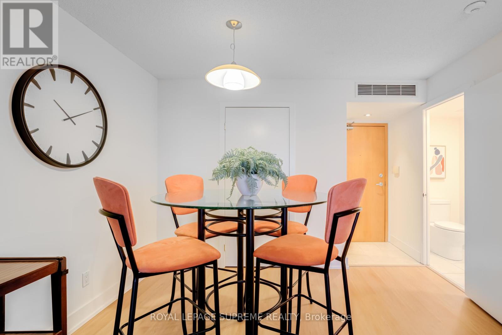 512 - 550 Queens Quay W, Toronto, Ontario  M5V 3M8 - Photo 8 - C12800370