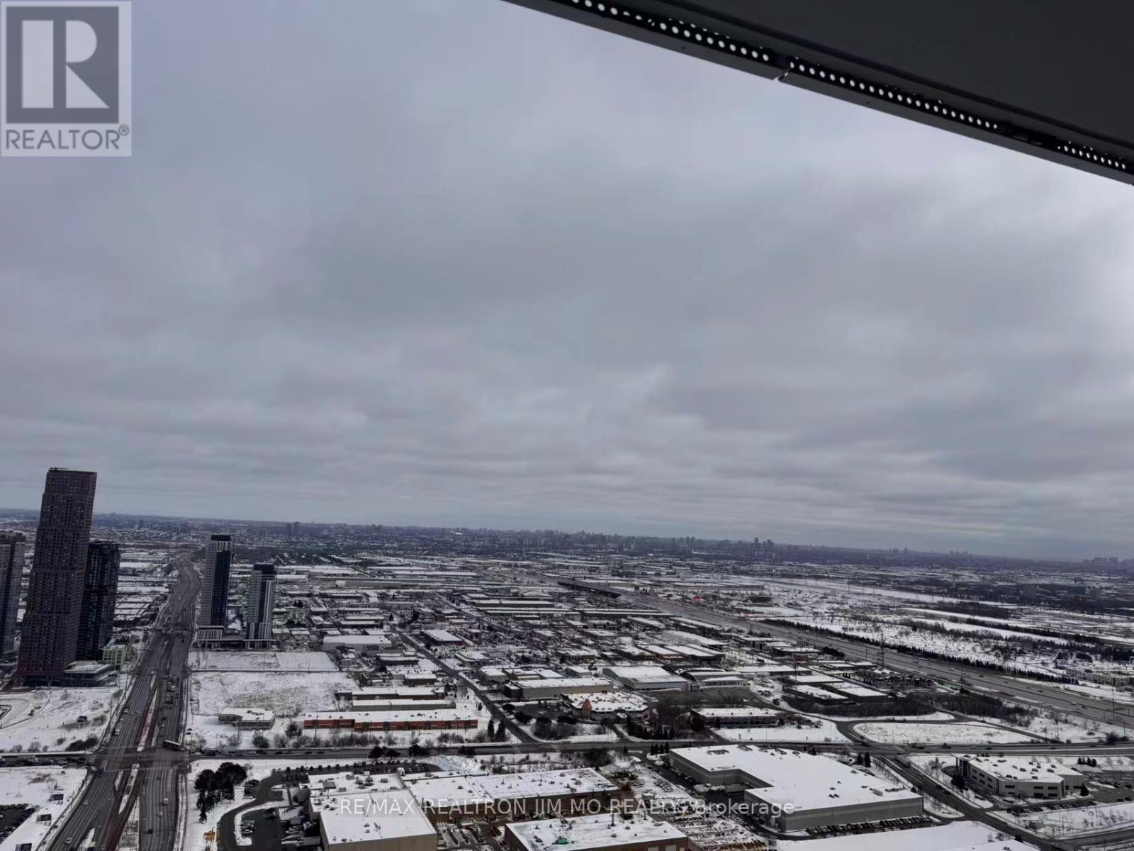 5806 - 8 Interchange Way, Vaughan, Ontario  L4K 5Z7 - Photo 16 - N12810352