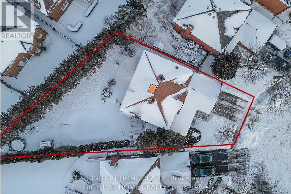 272 Hickory Circle, Oakville, Ontario  L6H 4V1 - Photo 49 - W12803528