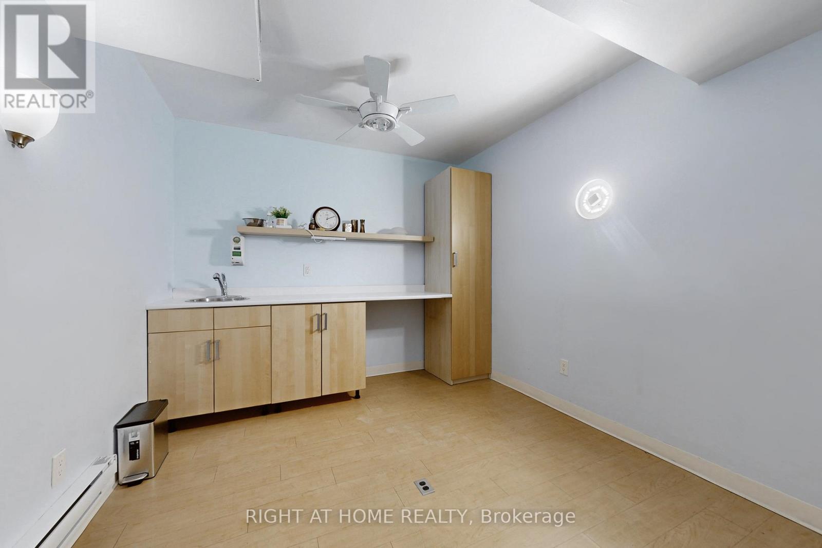 2390a Bloor Street W, Toronto, Ontario  M6S 1P5 - Photo 22 - W12803994