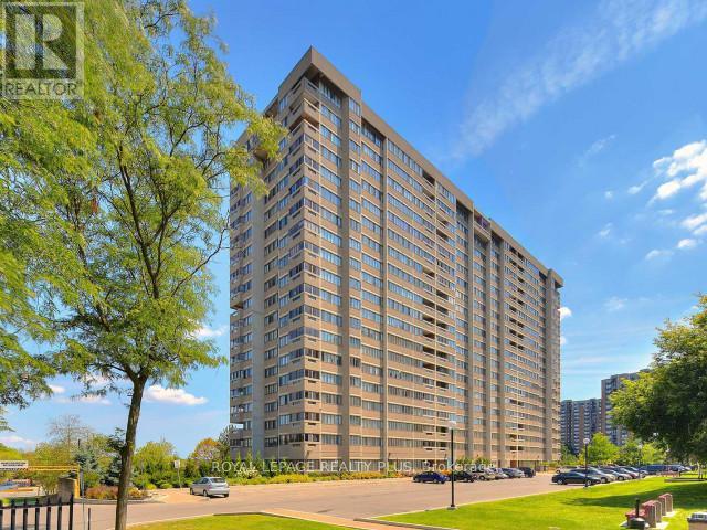 1709 - 1580 Mississauga Valley Boulevard, Mississauga, Ontario  L5A 3T8 - Photo 3 - W12773810
