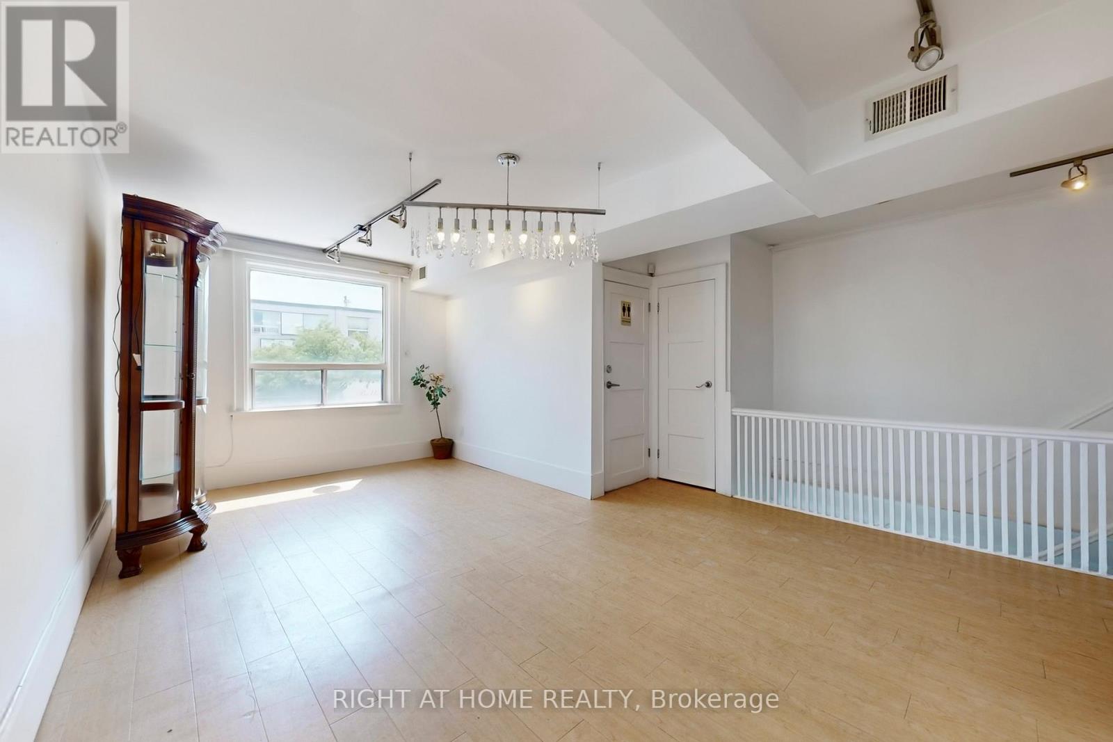 2390a Bloor Street W, Toronto, Ontario  M6S 1P5 - Photo 6 - W12803994