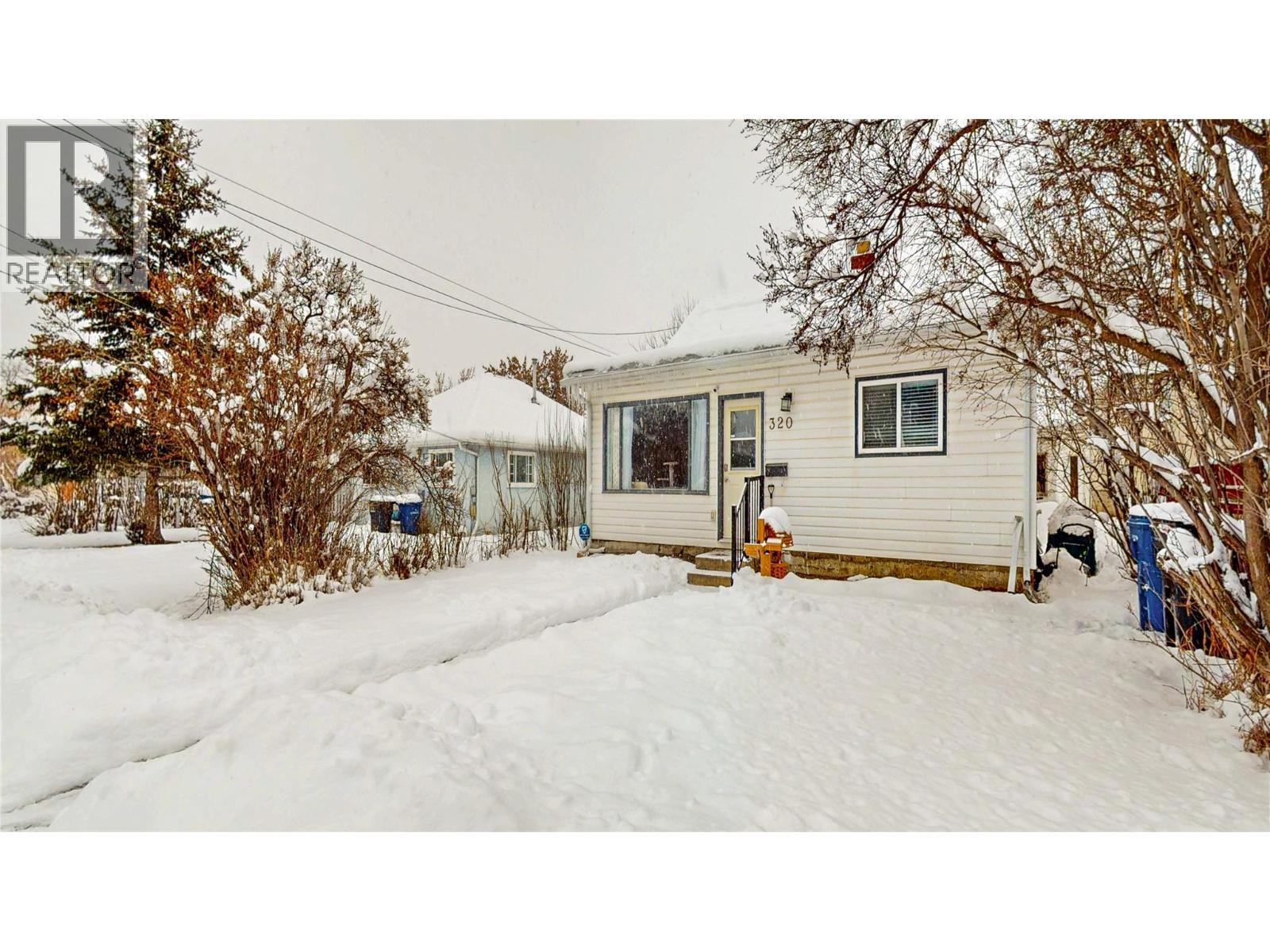 320 2nd Avenue S, Cranbrook, British Columbia  V1C 2B1 - Photo 1 - 10375156