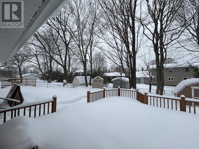 124 Pleasant Dr, Sault Ste. Marie, Ontario  P6B 4E2 - Photo 9 - SM260088