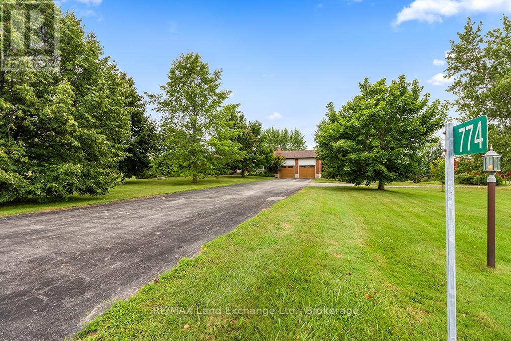 774 Bruce 23 Road, Kincardine, Ontario  N0G 2T0 - Photo 5 - X12811720