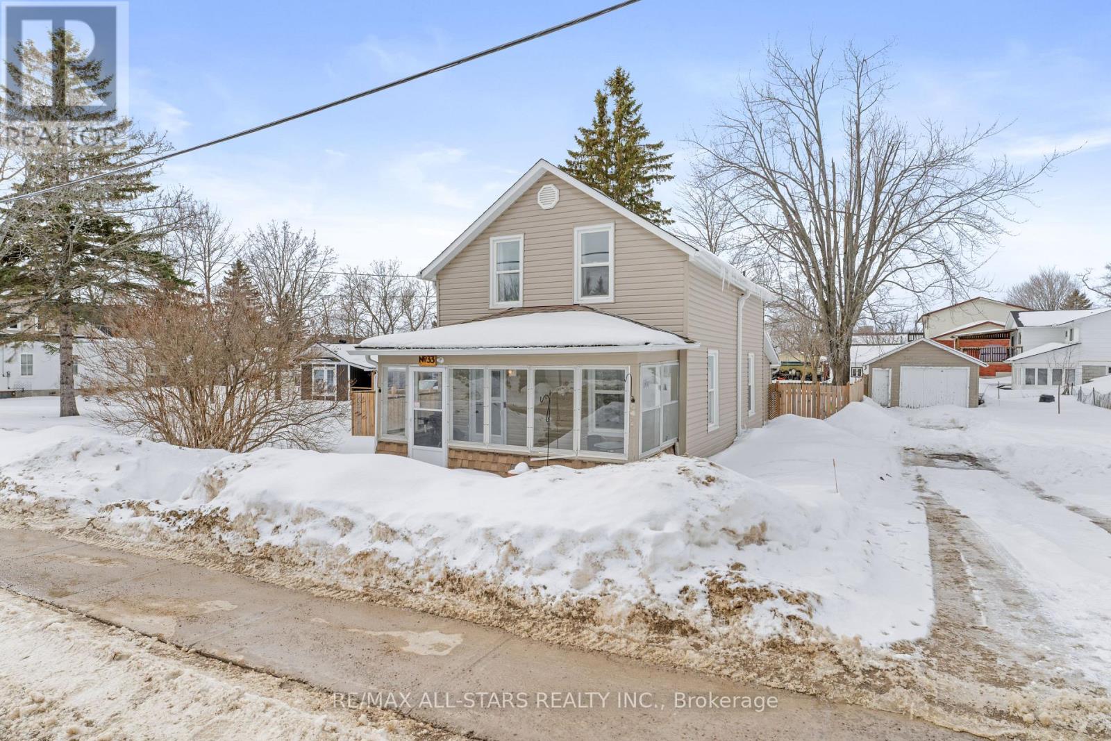 33 John Street, Kawartha Lakes (Fenelon Falls), Ontario  K0M 1N0 - Photo 3 - X12811634