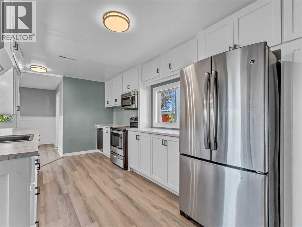 80 Pacific Avenue, Irvine, Alberta  T0J 1V0 - Photo 17 - A2277392