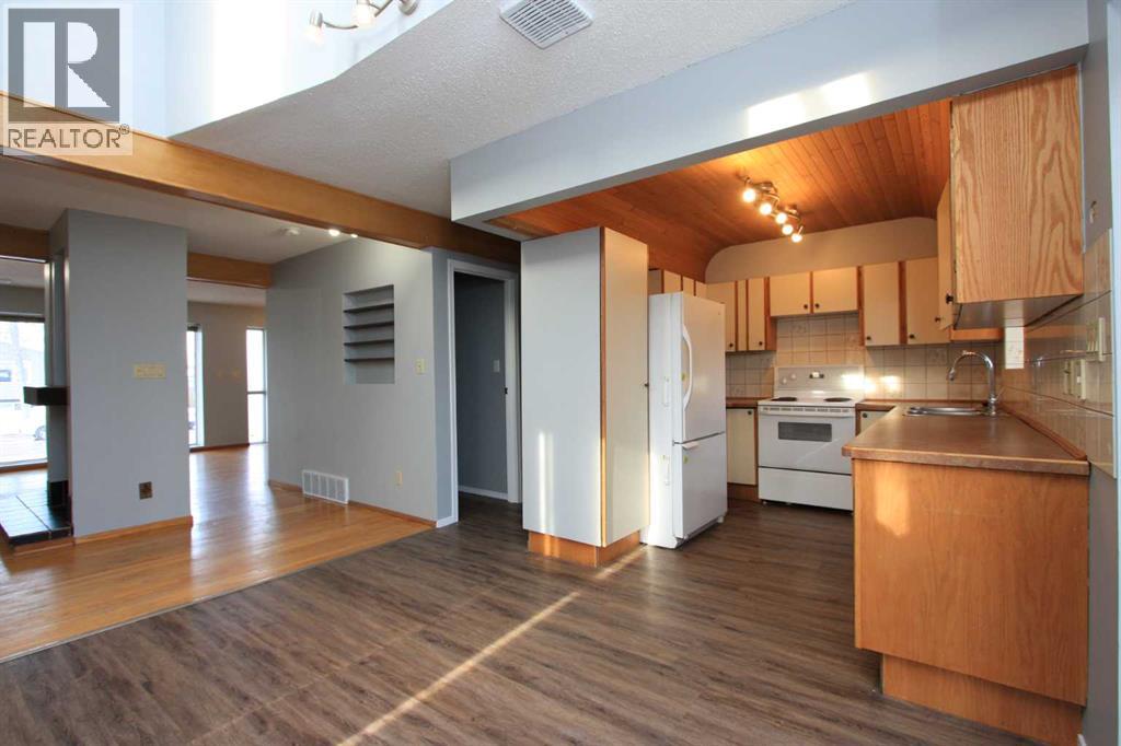 3905 65 Street, Camrose, Alberta  T4V 3R9 - Photo 9 - A2283800