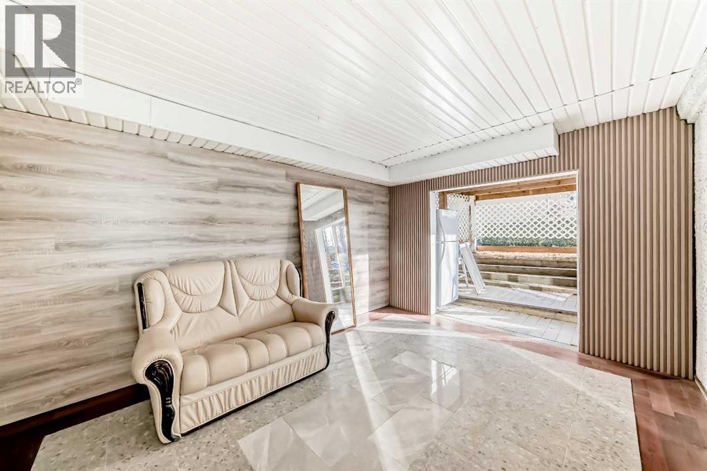 305 Lakeside Greens Crescent, Chestermere, Alberta  T1X 1C3 - Photo 19 - A2286480