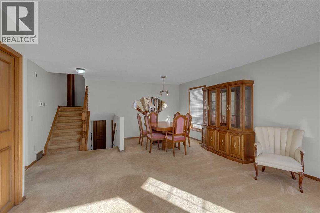 92 Macewan Drive Nw, Calgary, Alberta  T3K 2P7 - Photo 3 - A2287900