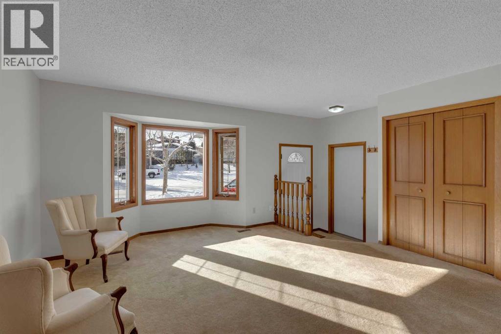 92 Macewan Drive Nw, Calgary, Alberta  T3K 2P7 - Photo 4 - A2287900