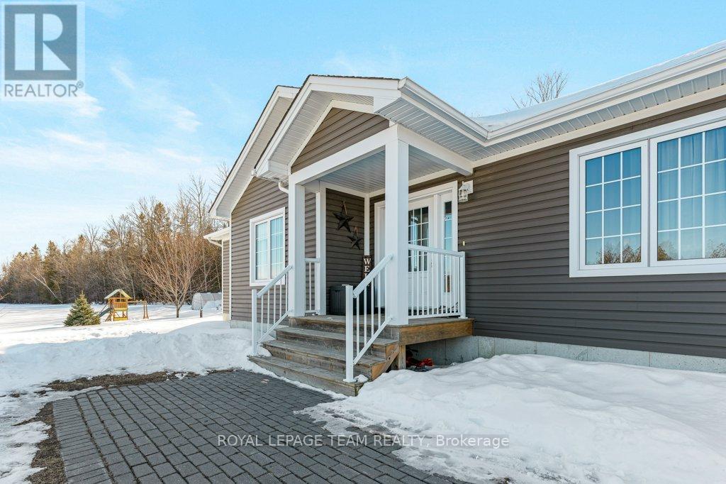 8094 County Road 44 Road, Edwardsburgh/cardinal, Ontario  K0E 1X0 - Photo 4 - X12811664