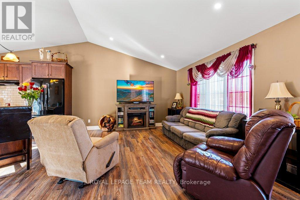 8094 County Road 44 Road, Edwardsburgh/cardinal, Ontario  K0E 1X0 - Photo 7 - X12811664