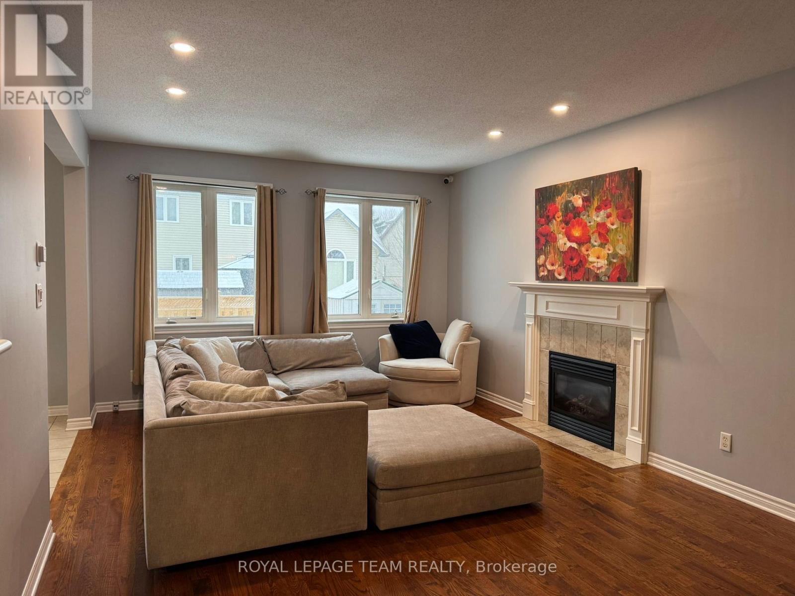 62 Black Bear Way, Ottawa, Ontario  K2S 2G7 - Photo 13 - X12811694