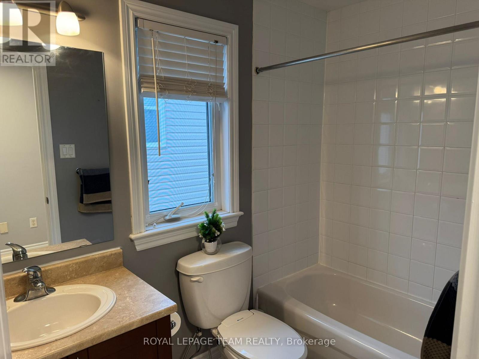 62 Black Bear Way, Ottawa, Ontario  K2S 2G7 - Photo 23 - X12811694