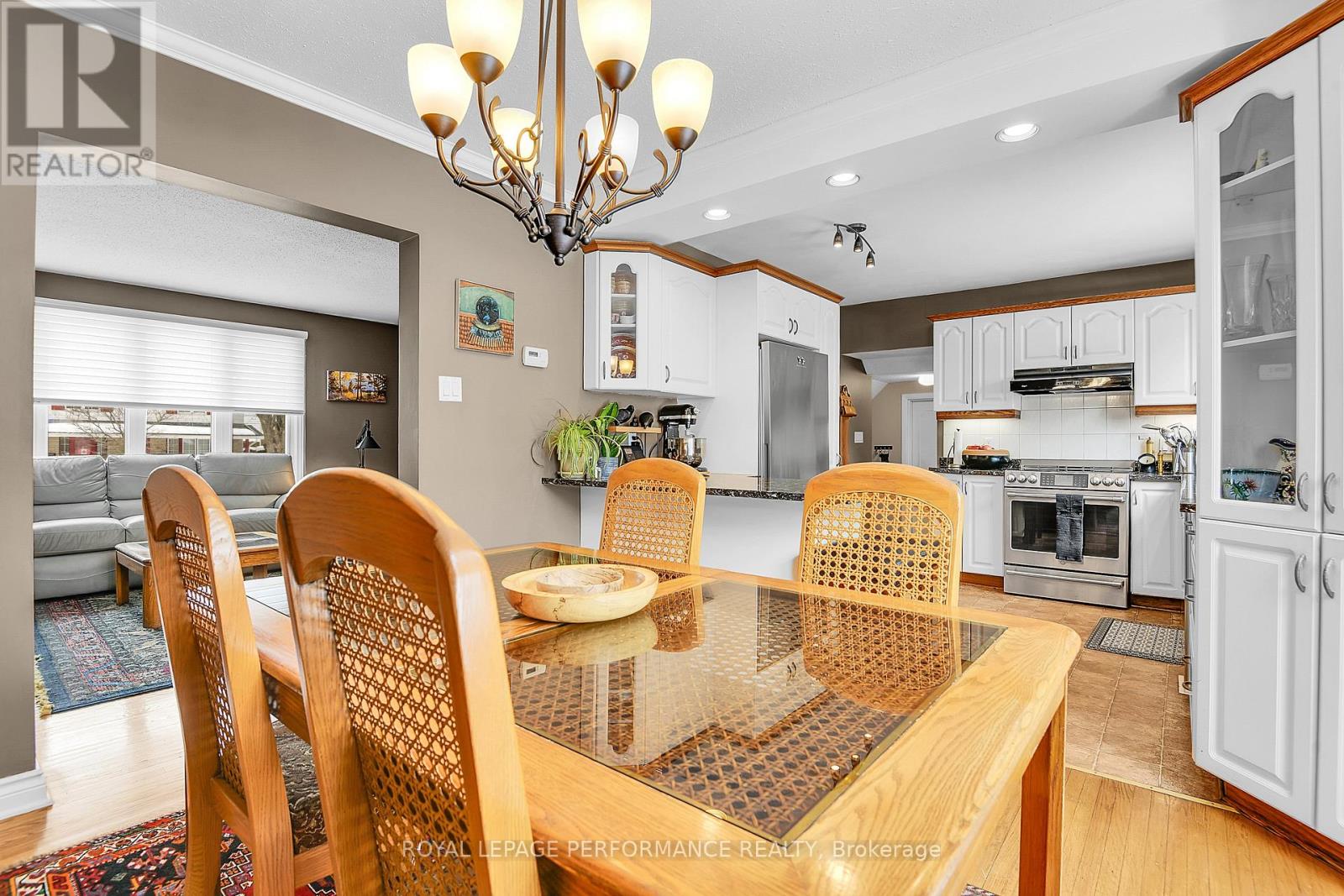 2248 Quinton Street, Ottawa, Ontario  K1H 6V3 - Photo 7 - X12811722