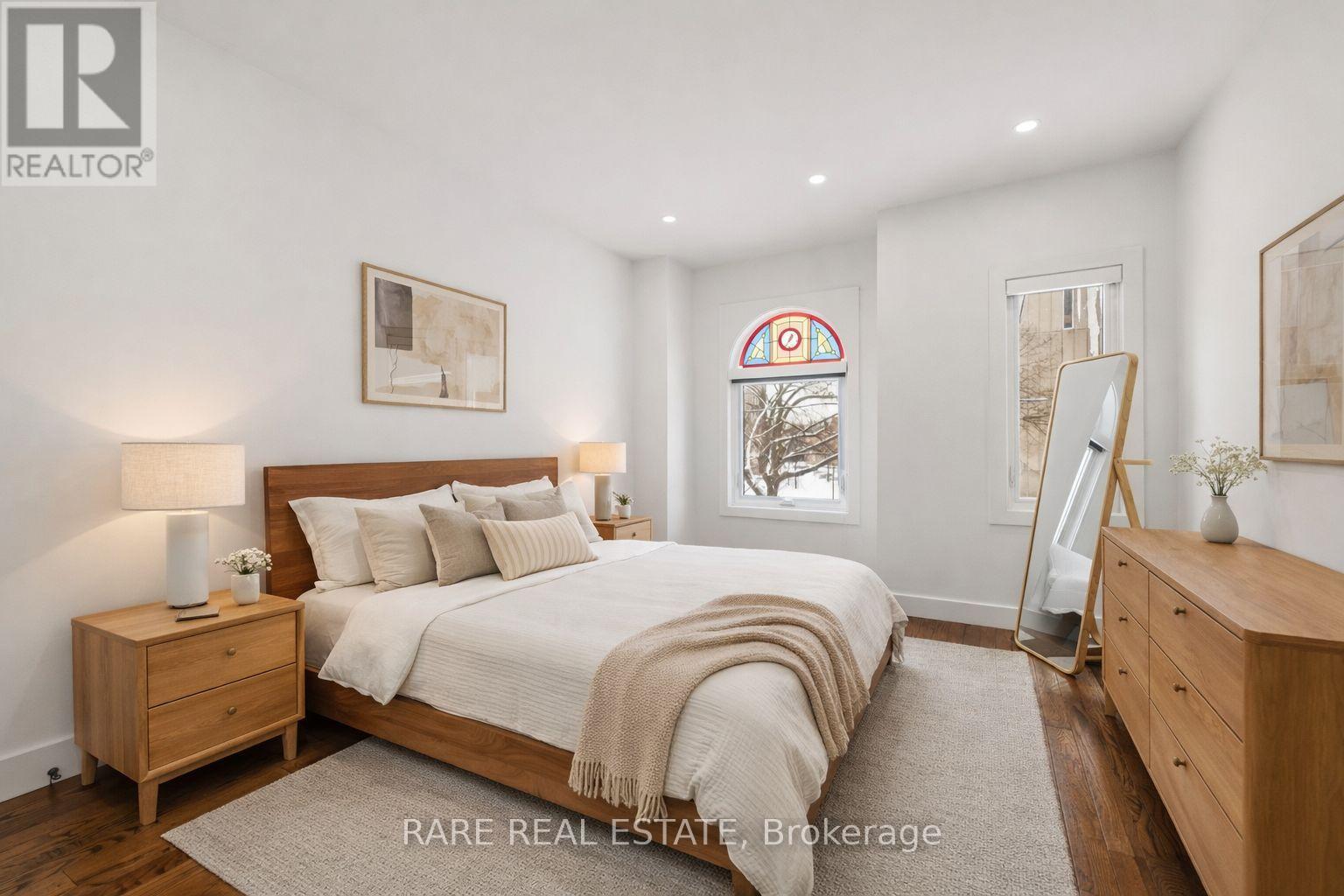 223 1/2 Borden Street, Toronto, Ontario  M5S 2N5 - Photo 11 - C12811030