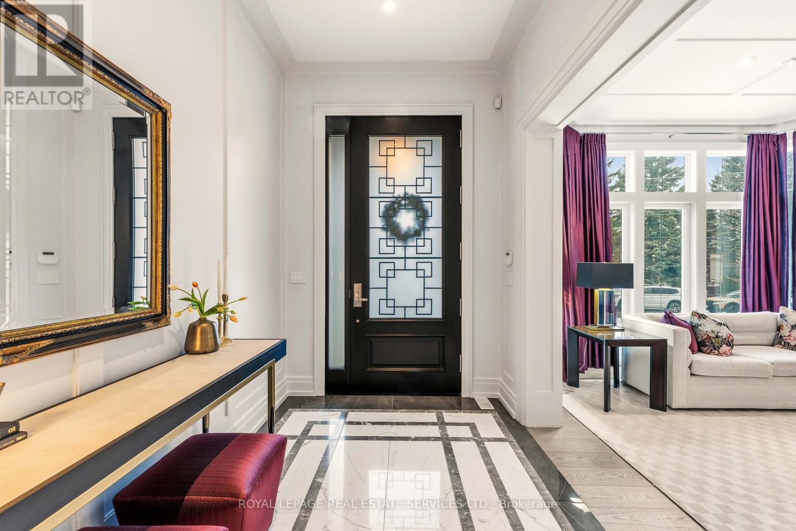 112 Mildenhall Road, Toronto, Ontario  M4N 3H5 - Photo 5 - C12810498