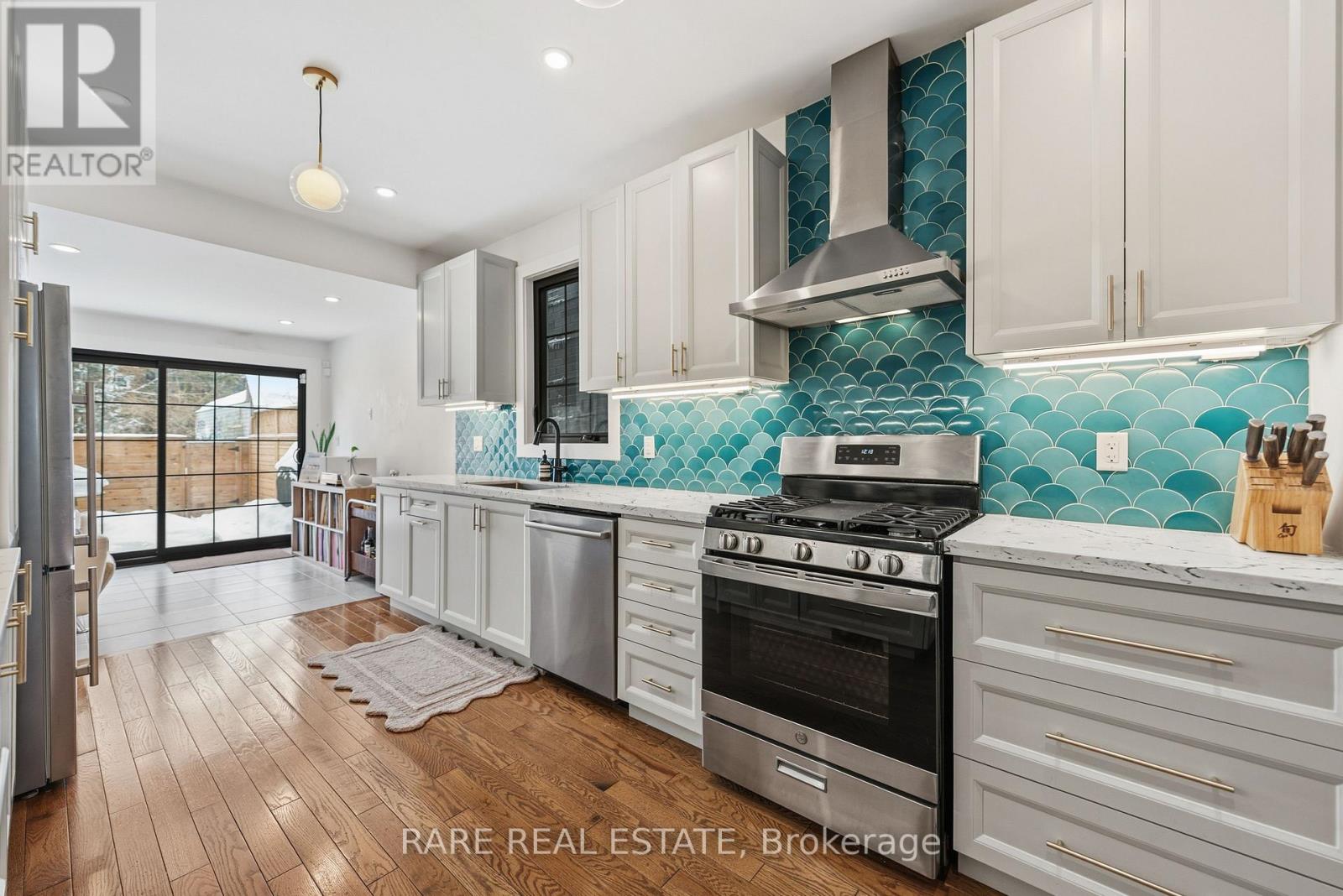 223 1/2 Borden Street, Toronto, Ontario  M5S 2N5 - Photo 7 - C12811030