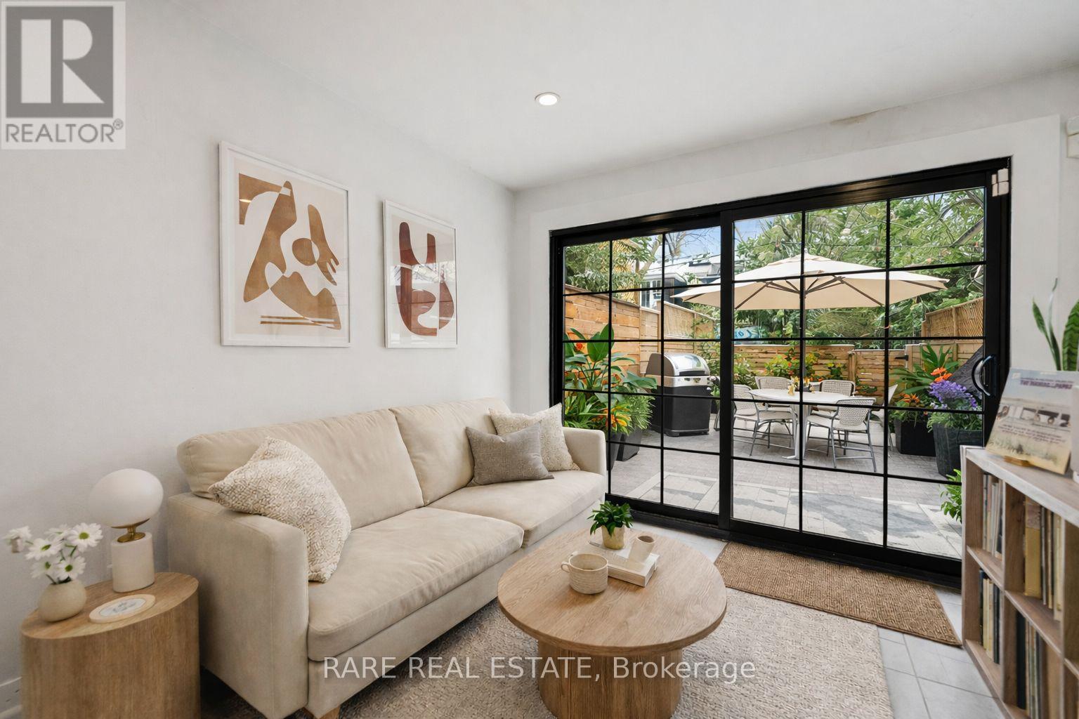 223 1/2 Borden Street, Toronto, Ontario  M5S 2N5 - Photo 9 - C12811030