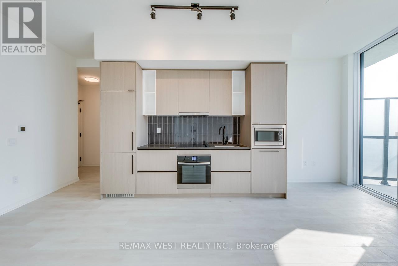 1009 - 10 Graphophone Grove, Toronto, Ontario  M6H 0E5 - Photo 10 - W12808708