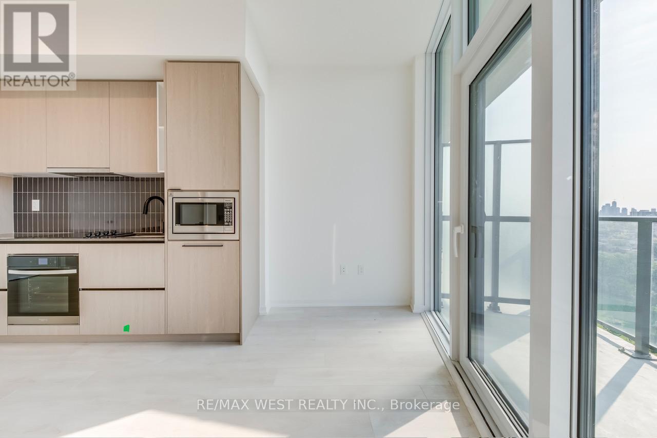 1009 - 10 Graphophone Grove, Toronto, Ontario  M6H 0E5 - Photo 14 - W12808708