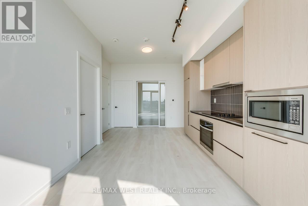 1009 - 10 Graphophone Grove, Toronto, Ontario  M6H 0E5 - Photo 11 - W12808708