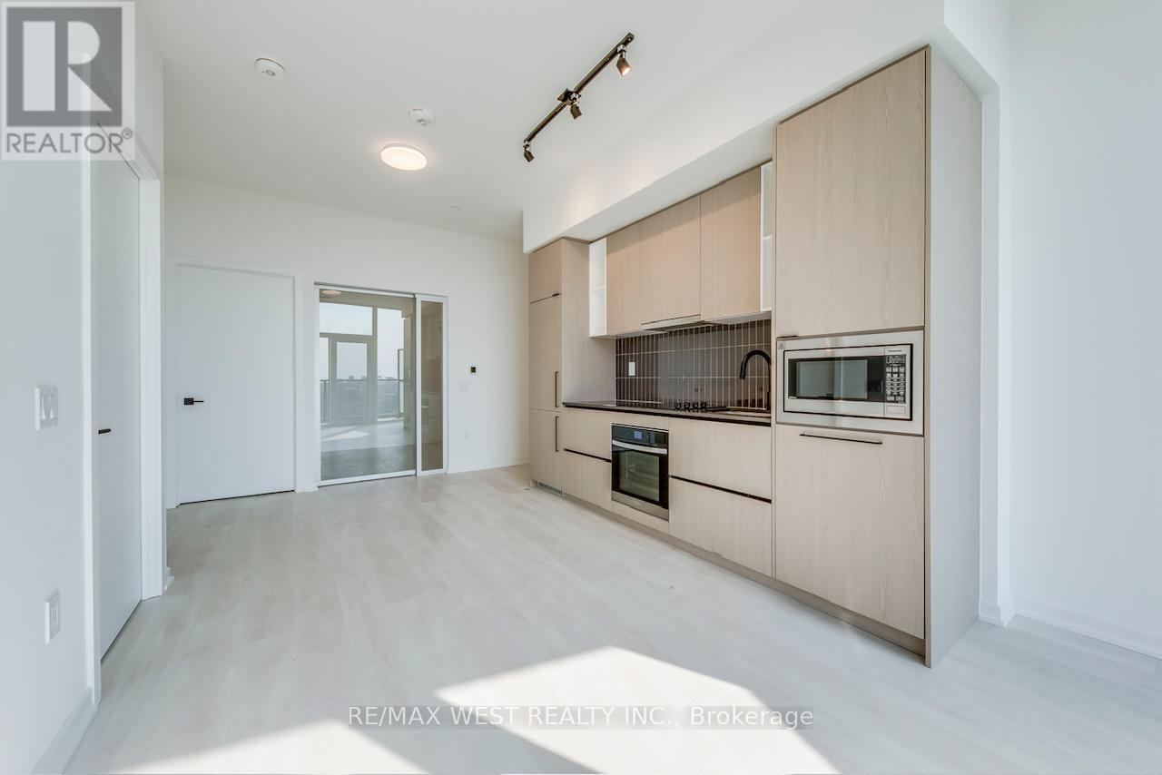 1009 - 10 Graphophone Grove, Toronto, Ontario  M6H 0E5 - Photo 15 - W12808708