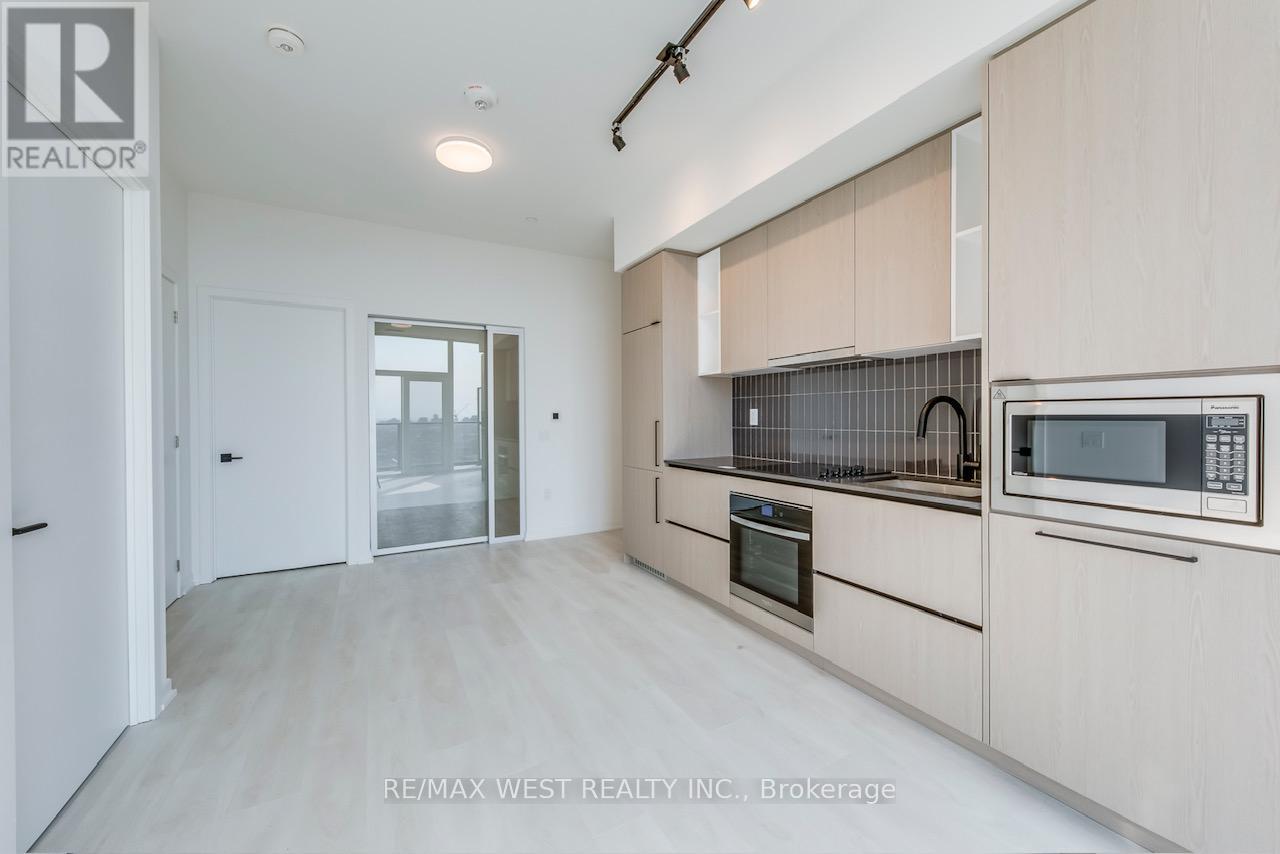 1009 - 10 Graphophone Grove, Toronto, Ontario  M6H 0E5 - Photo 12 - W12808708