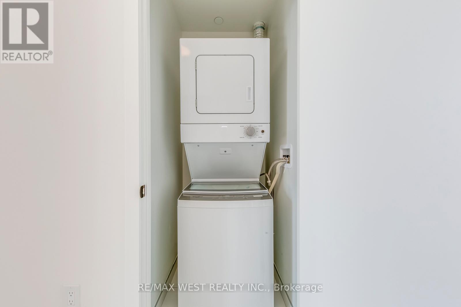 1009 - 10 Graphophone Grove, Toronto, Ontario  M6H 0E5 - Photo 23 - W12808708