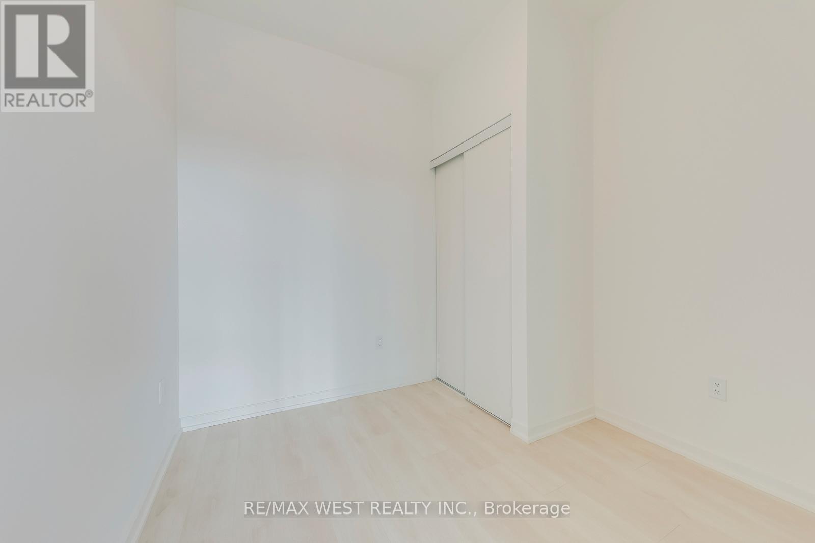 1009 - 10 Graphophone Grove, Toronto, Ontario  M6H 0E5 - Photo 19 - W12808708