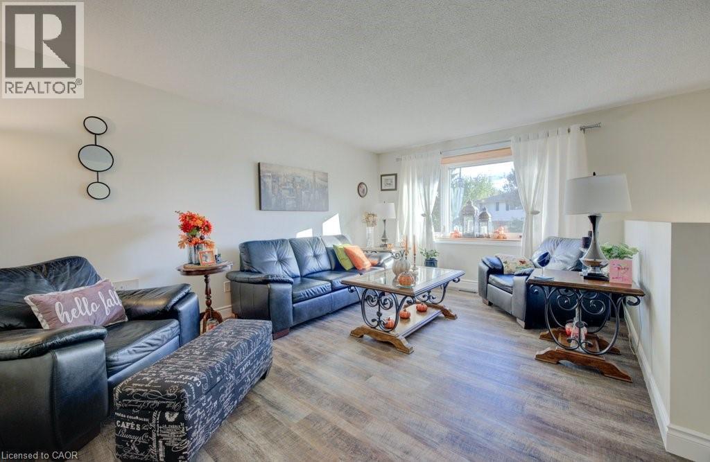 34 Willow Green Court, Kitchener, Ontario  N2N 1W6 - Photo 3 - 40805896