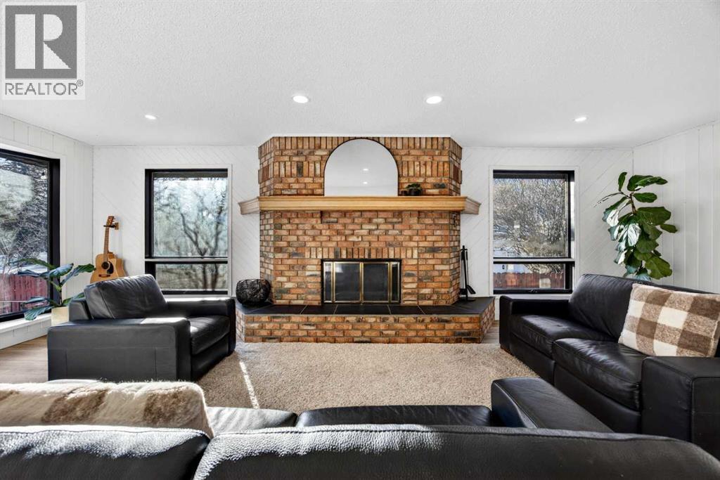 7103 Bow Crescent Nw, Calgary, Alberta  T3B 2C9 - Photo 10 - A2287821