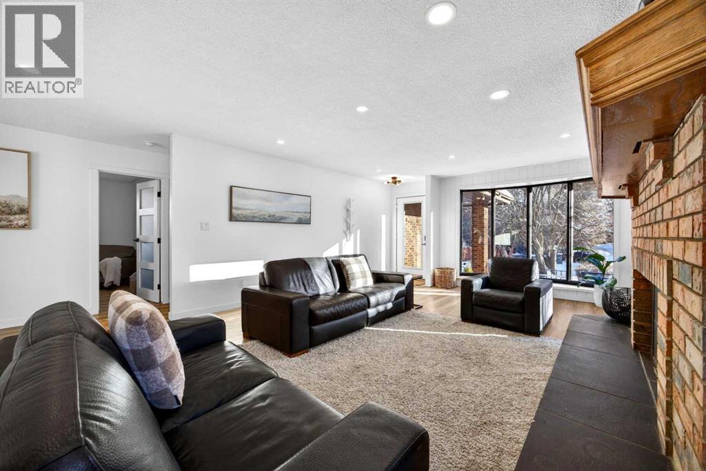 7103 Bow Crescent Nw, Calgary, Alberta  T3B 2C9 - Photo 12 - A2287821