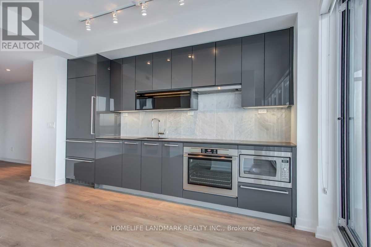 2011 - 117 Mcmahon Drive, Toronto, Ontario M2K 0E4 - Photo 3 - C12811692