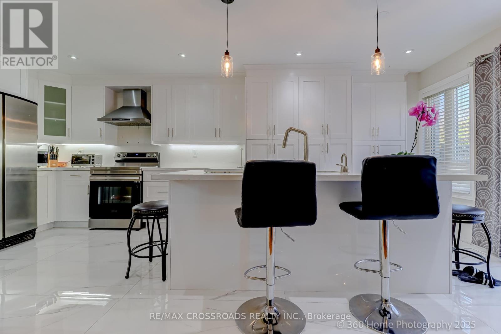 305 Old Harwood Avenue, Ajax, Ontario  L1Z 1J1 - Photo 12 - E12811662