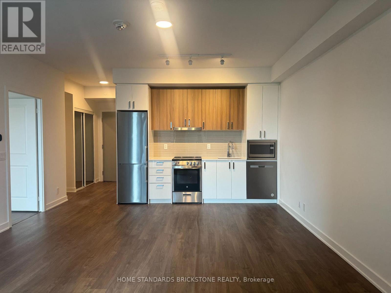 A-423 - 30 Upper Mall Way, Vaughan, Ontario  L4J 0L7 - Photo 3 - N12811630