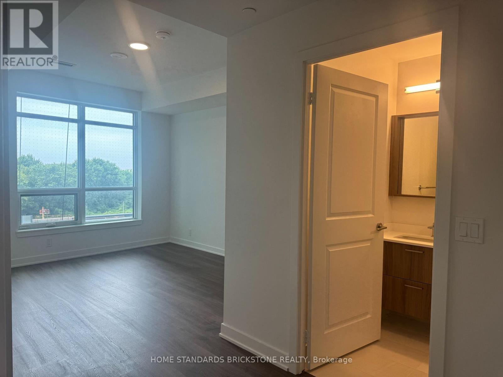 A-423 - 30 Upper Mall Way, Vaughan, Ontario  L4J 0L7 - Photo 4 - N12811630