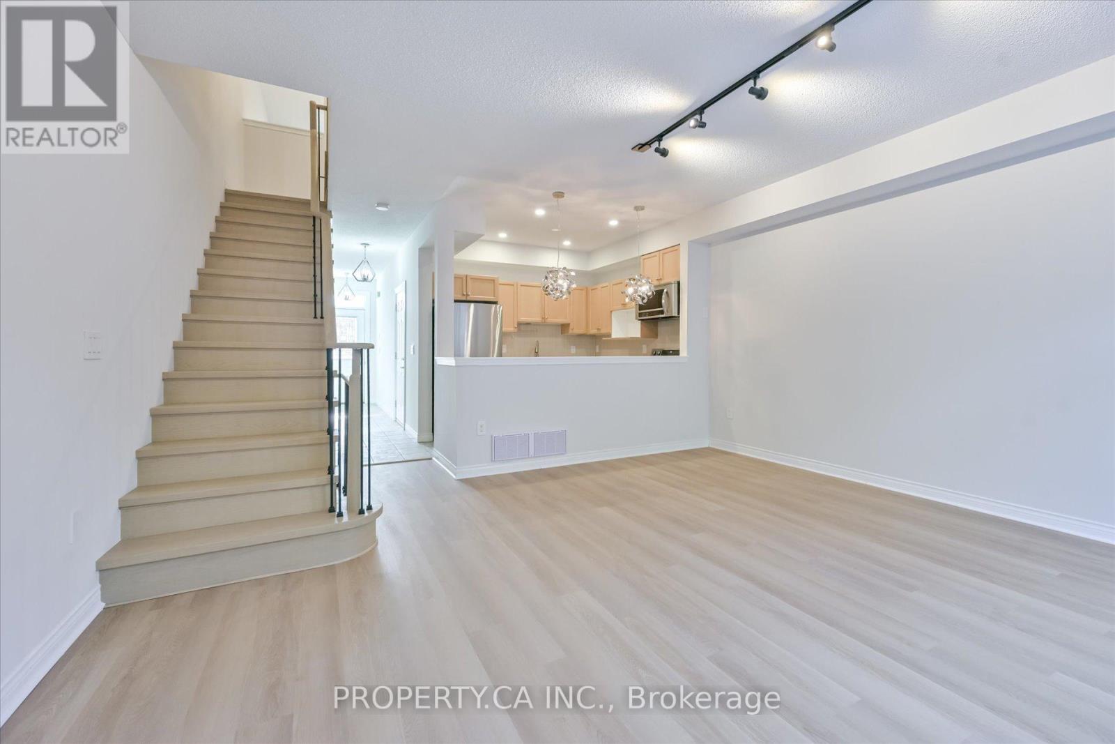 46 - 1051 On Bogart Circle, Newmarket, Ontario  L3Y 8T4 - Photo 11 - N12811696