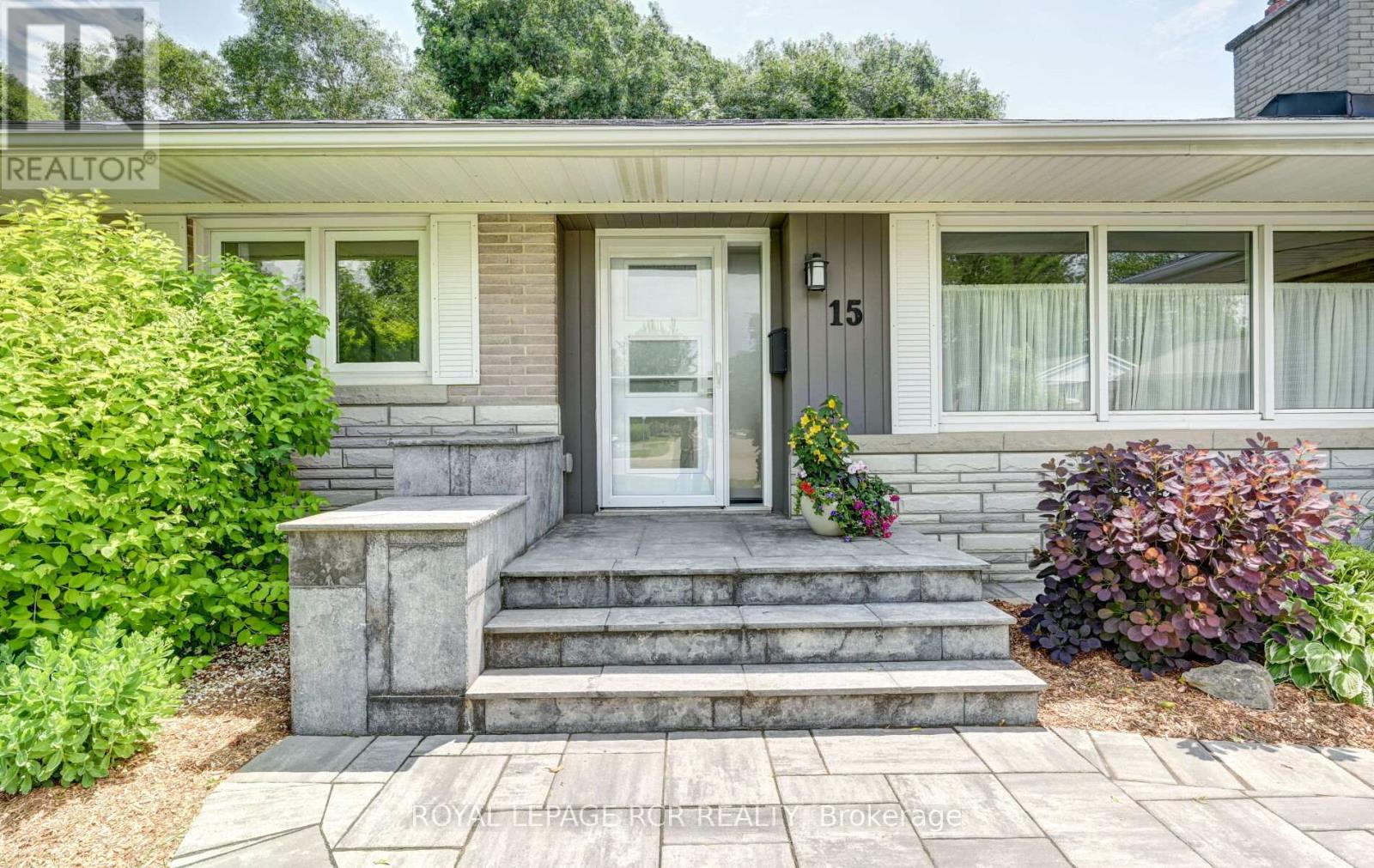 15 Banting Drive, Orangeville, Ontario  L9W 2J5 - Photo 3 - W12811618