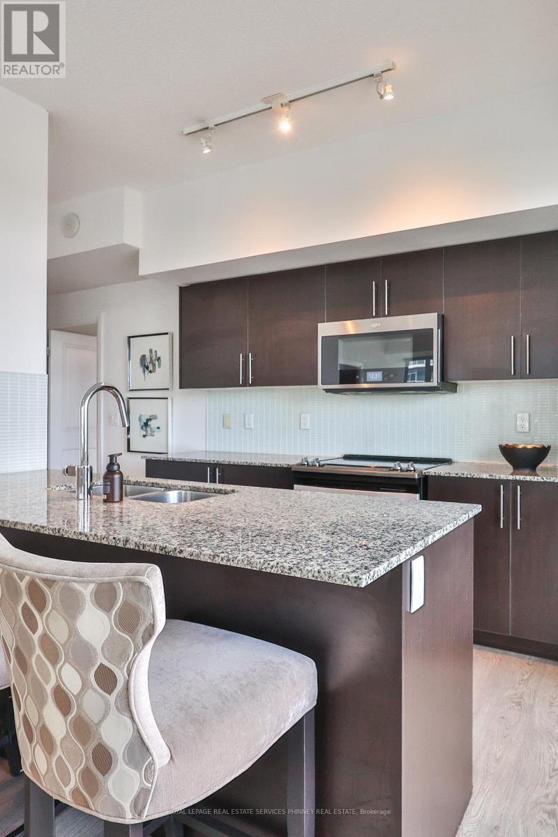 1709 - 55 Speers Road, Oakville, Ontario  L6K 0H9 - Photo 9 - W12811622