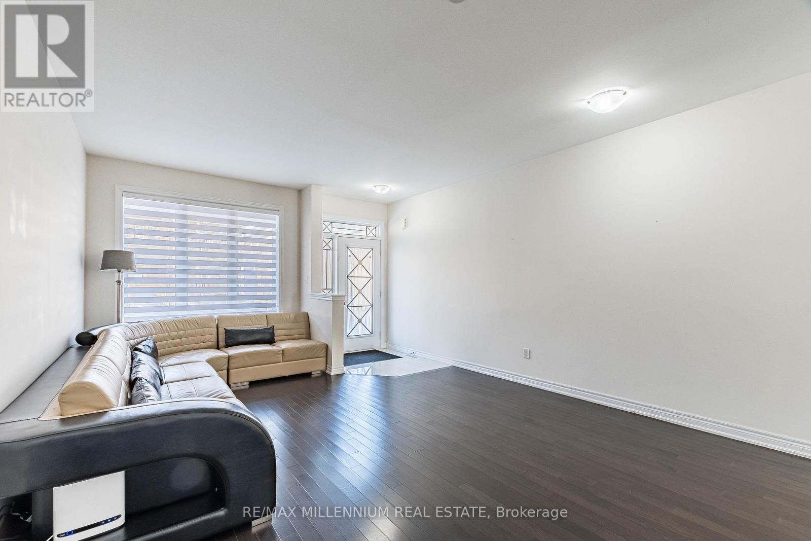 11 Spokanne Street, Brampton (Sandringham-Wellington North), Ontario  L6R 4A2 - Photo 11 - W12811652