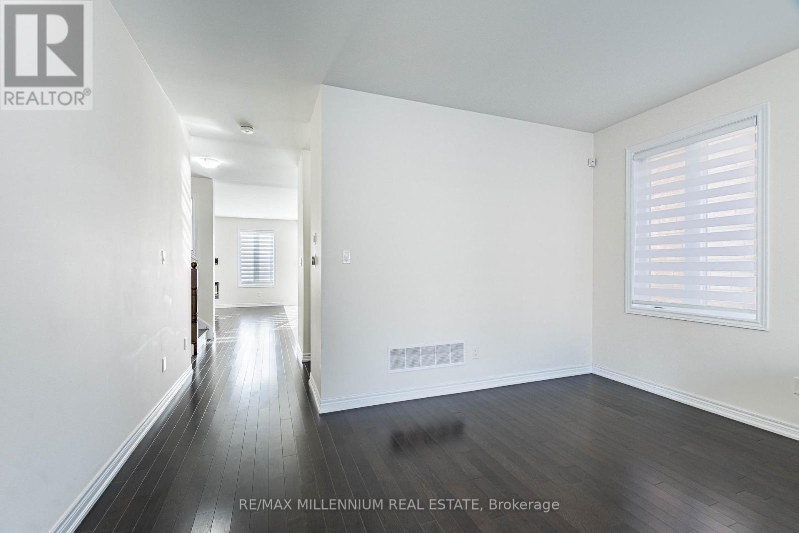 11 Spokanne Street, Brampton (Sandringham-Wellington North), Ontario  L6R 4A2 - Photo 14 - W12811652