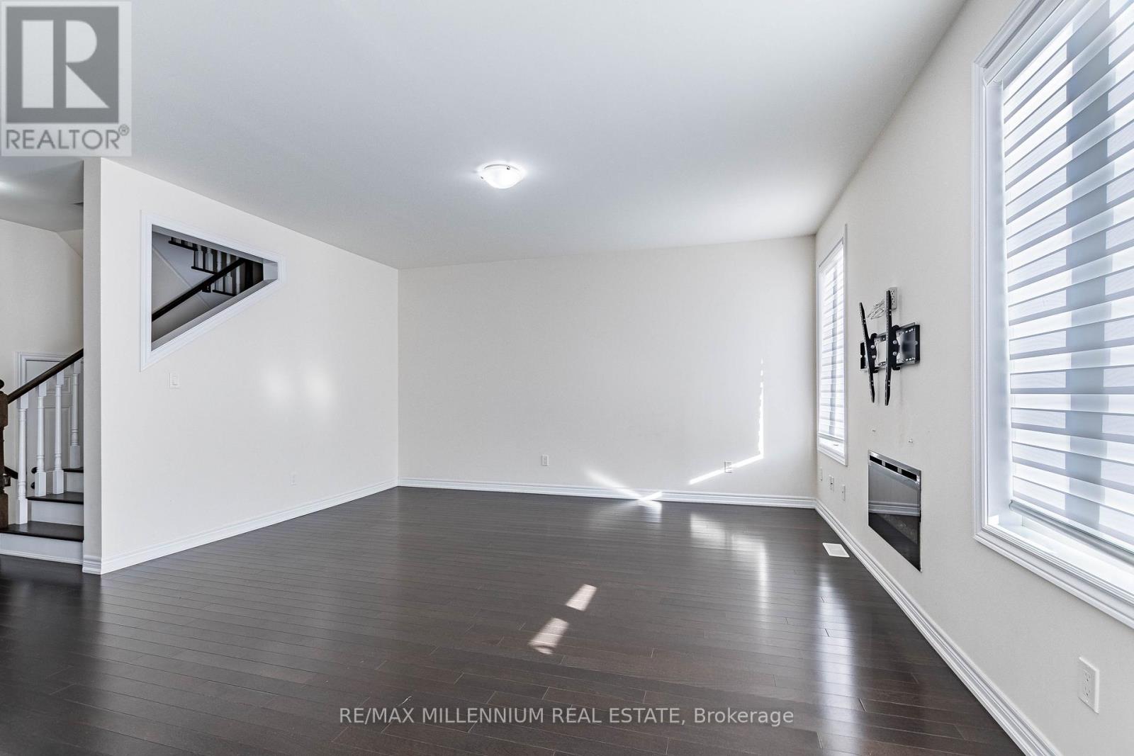 11 Spokanne Street, Brampton (Sandringham-Wellington North), Ontario  L6R 4A2 - Photo 19 - W12811652