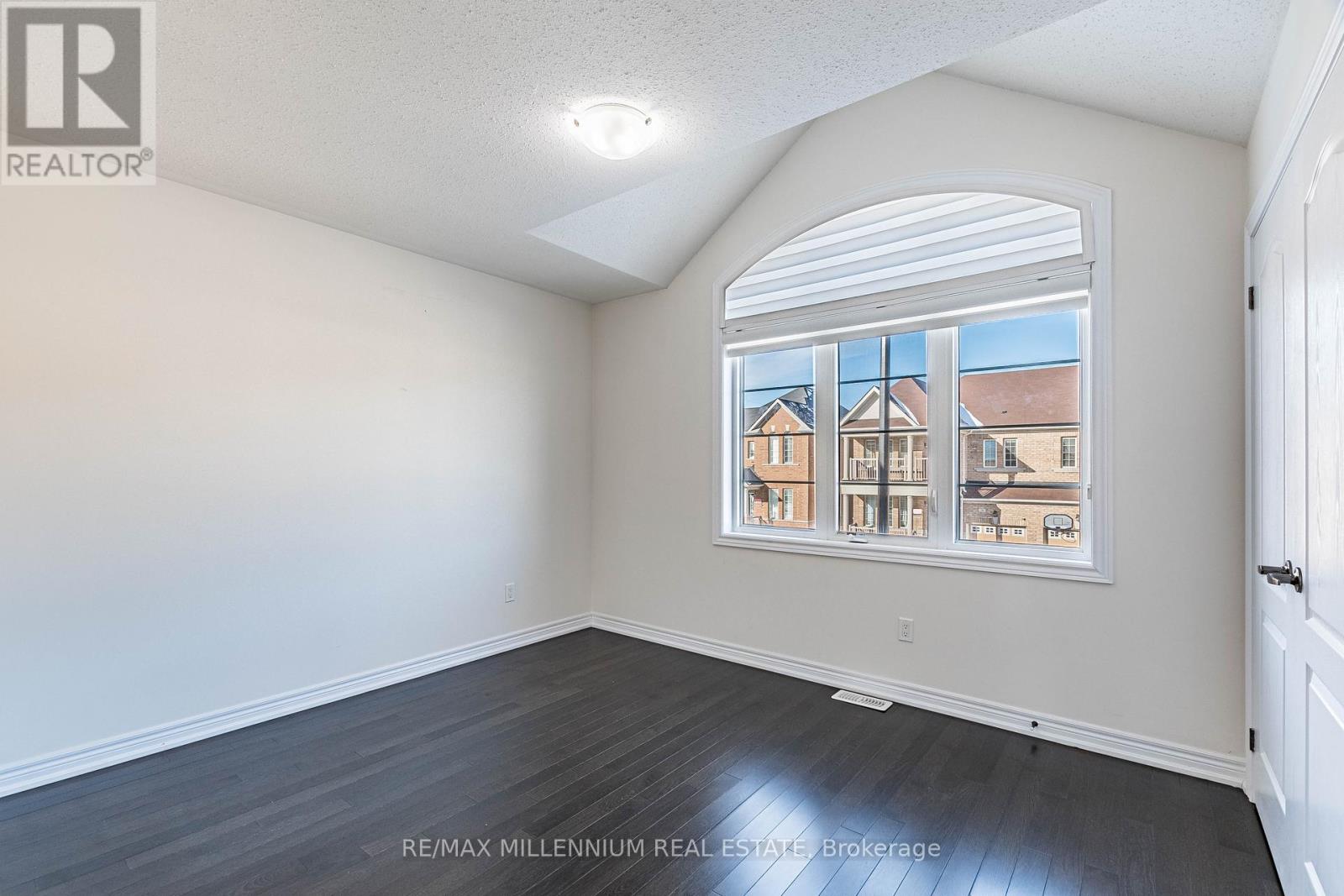 11 Spokanne Street, Brampton (Sandringham-Wellington North), Ontario  L6R 4A2 - Photo 42 - W12811652