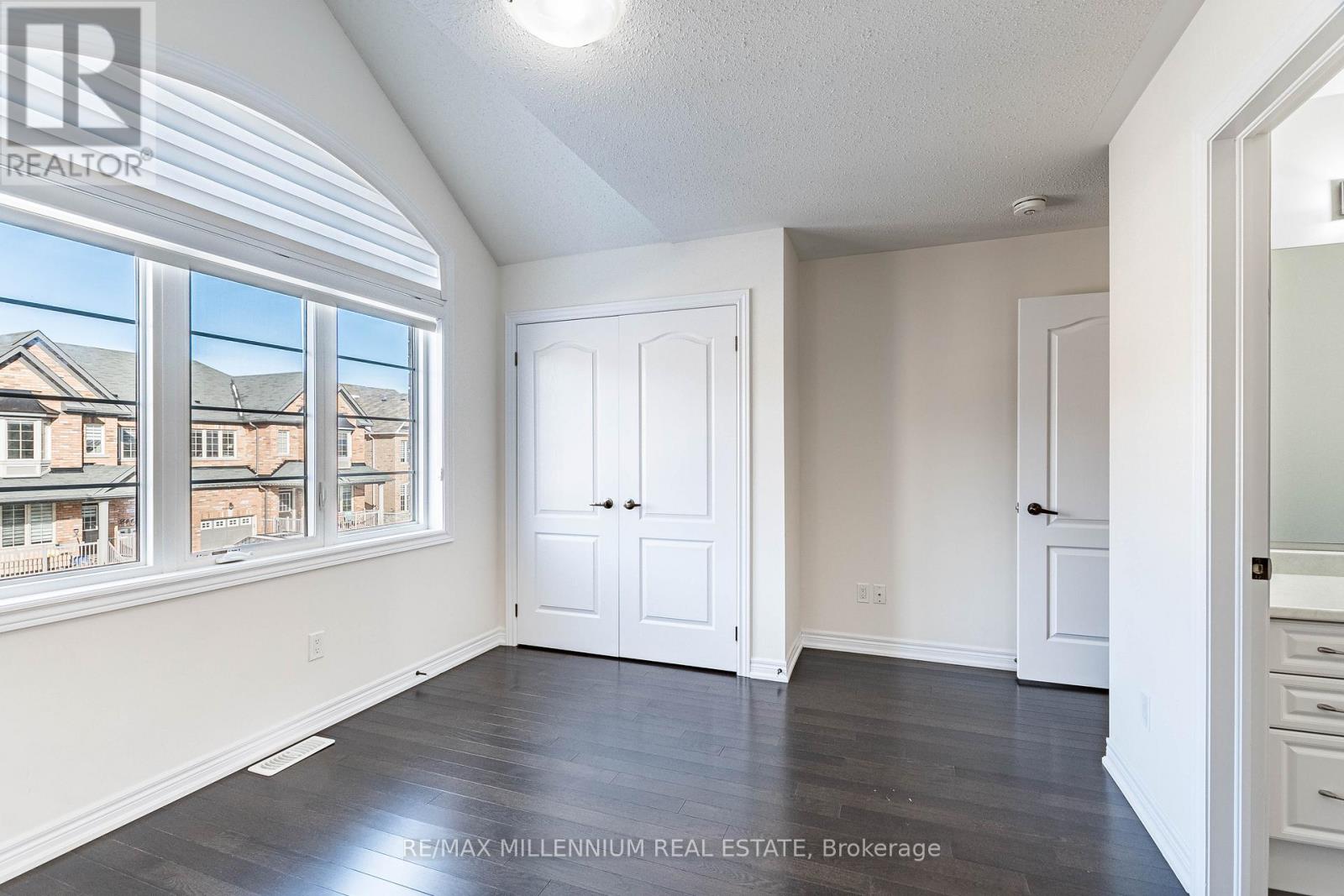 11 Spokanne Street, Brampton (Sandringham-Wellington North), Ontario  L6R 4A2 - Photo 43 - W12811652