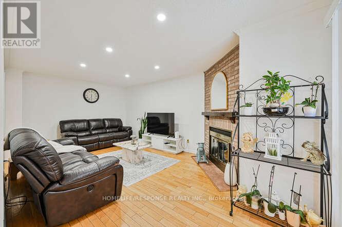 6103 Prairie Circle, Mississauga, Ontario  L5N 5Z5 - Photo 12 - W12811700