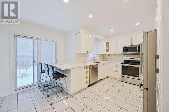 6103 Prairie Circle, Mississauga, Ontario  L5N 5Z5 - Photo 8 - W12811700