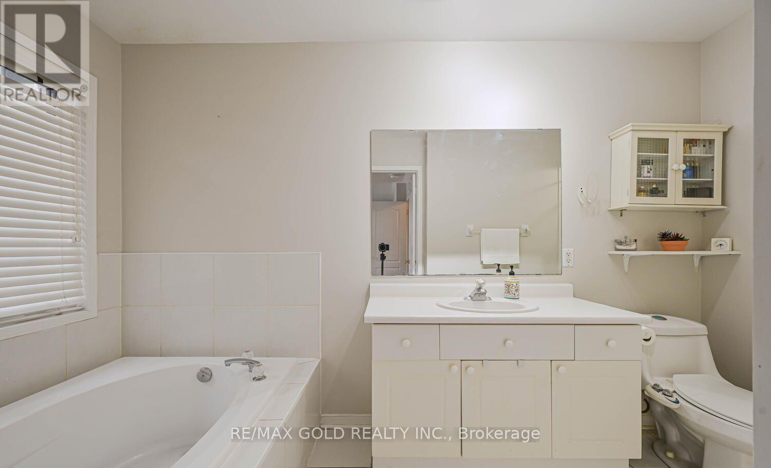 44 Ribbon Drive, Brampton, Ontario  L6R 2C5 - Photo 24 - W12811716